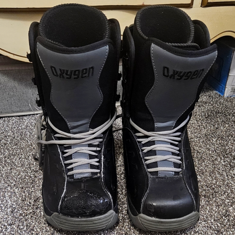 Black Oxygen Snowboard Boots (Men's 6/ Women's 8)